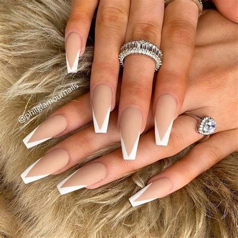 Apr 28, 2023 - This Pin was created by Catalina on Pinterest. Uñas cortas hermosa 😍💓. Like👍🥺